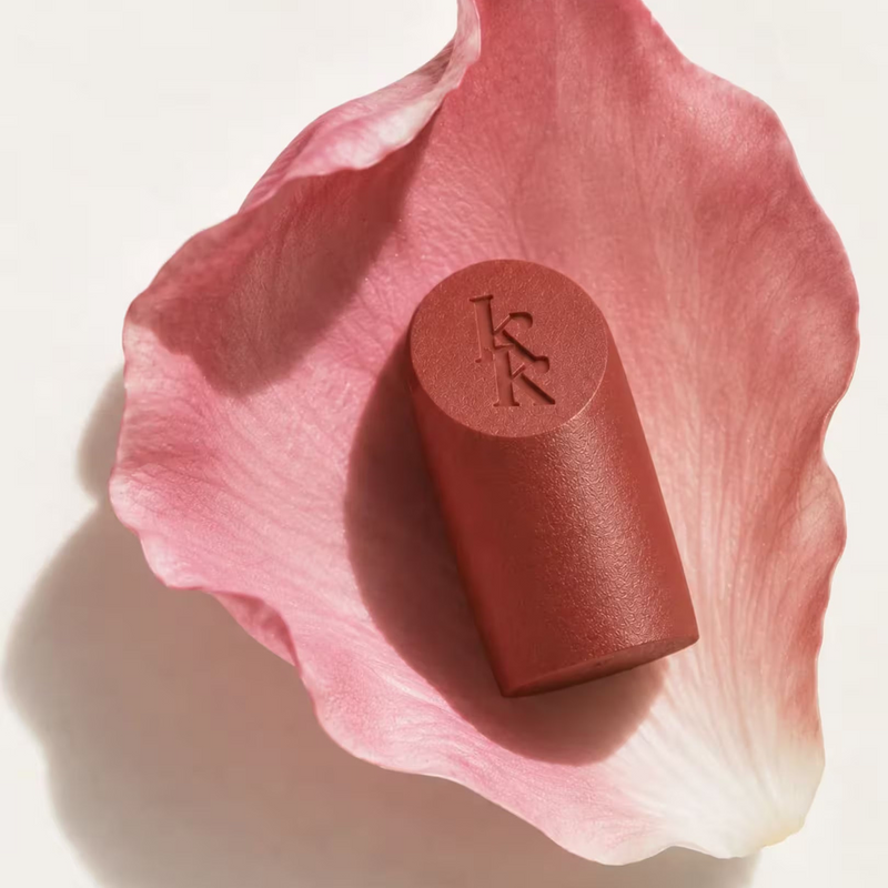 Silk Resort Cloud Serve Lipstick | Comfy Velvet Matte - 3.5 gm